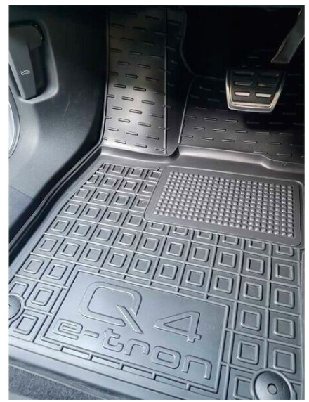 коврики салона Audi Q4 e-tron 2021->  борт 2,5см, с перемычкой