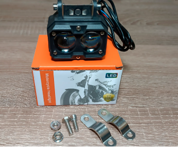 фара дополнительная LED  прямоуг.  70х65х45 (Д/В/Ш) 23W дальний