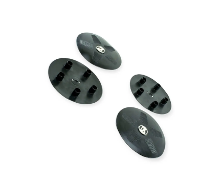 колпаки колесные малые ВАЗ 2121 (на 5 болтов) черные с белой эмблемой ВАЗ (4шт)