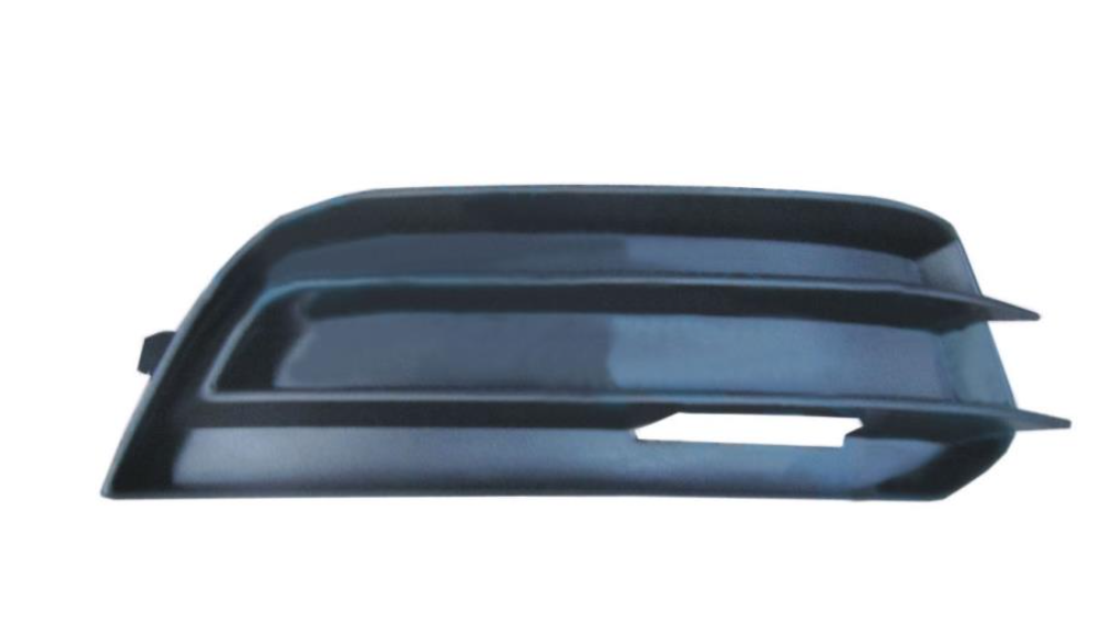 AI A1 Решітка пра. бампер пер.