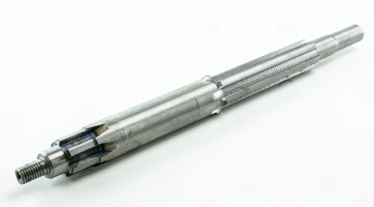 вал главный на мотоблок 180N, 190N, 195N (дизель,  водяное ох) КПП/6 (L-370 mm)