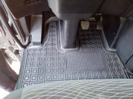 коврики салона Mercedes Actros 2011-2018 (не плоский пол) борт 2,5см, с перемычкой