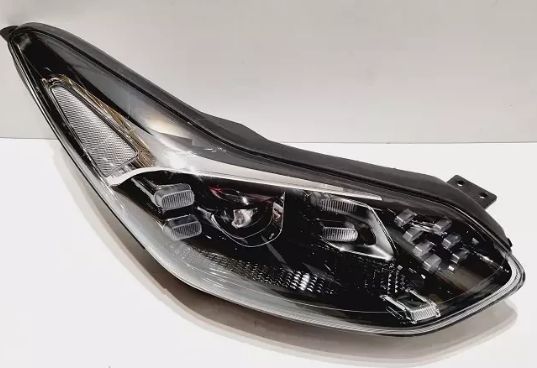 Фара передняя правая