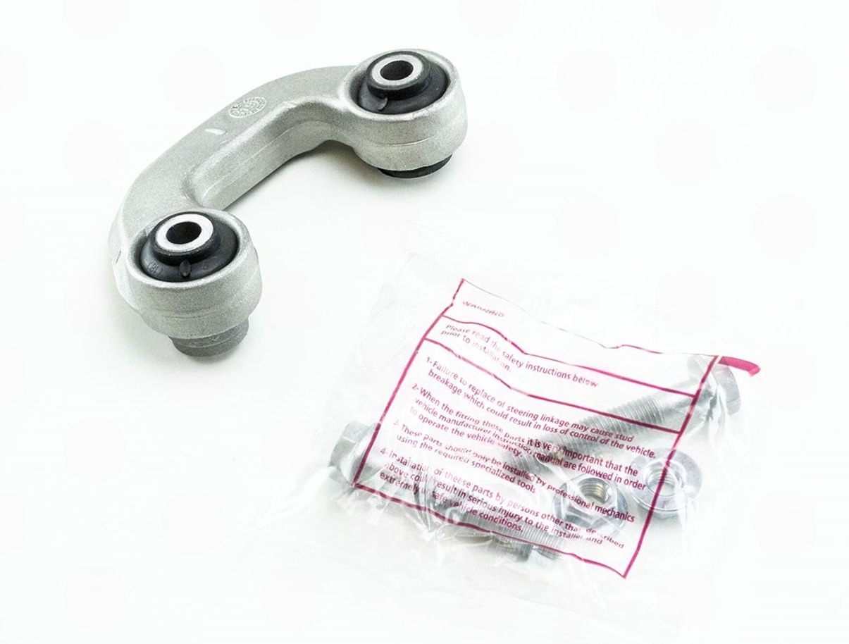 стойка стаб. пер. Audi A6 C5/VW Passat B5  правая R +болты  (APLUS)