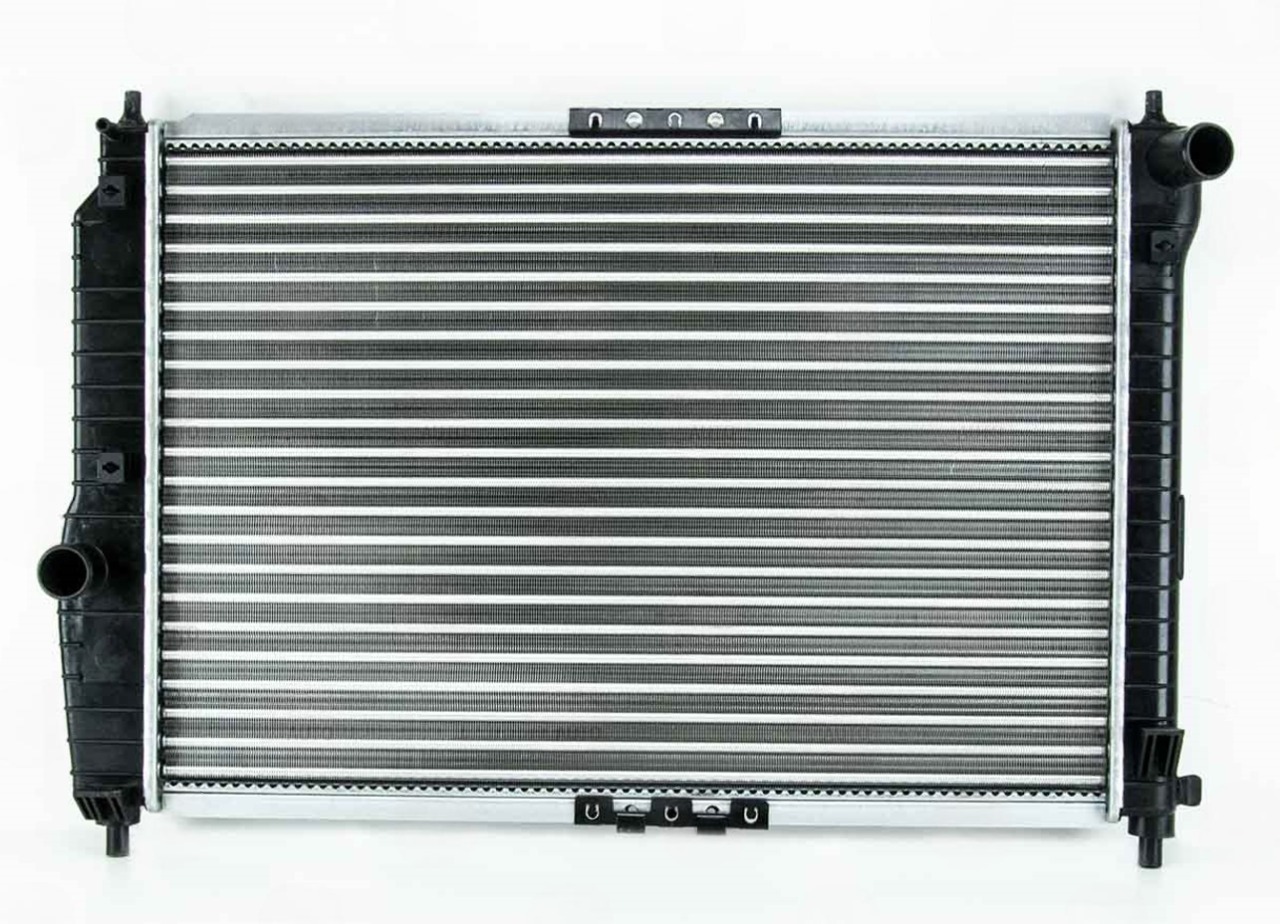 радиатор двиг.Chevrolet AVEO 1.6, 1.4 механика с конд.(600мм) Tempest