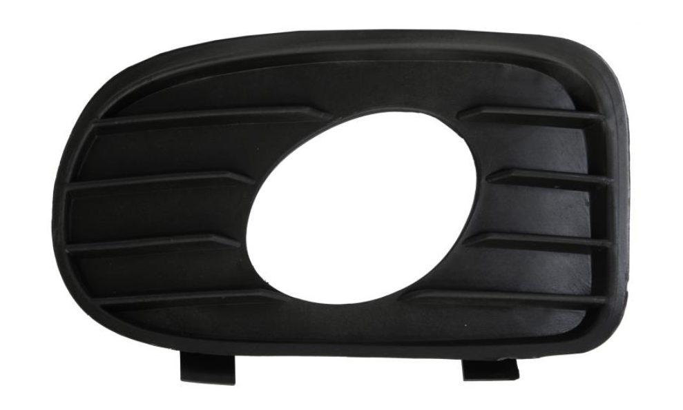 Решітка права бампера с отв.для протитум фар 3/99-