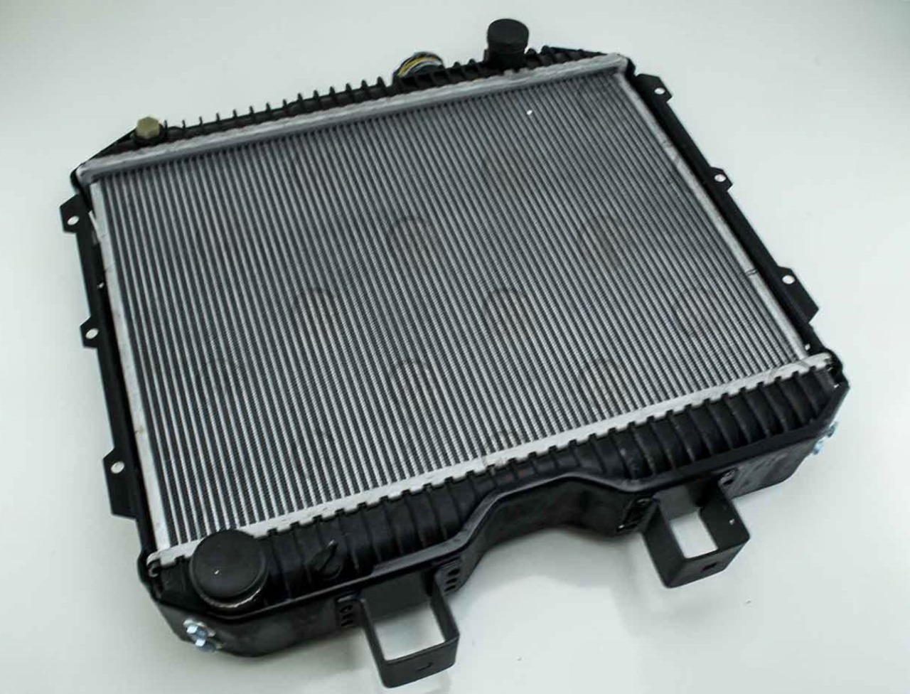 радиатор двиг.УАЗ 2-х рядн. алюм-паяный  Luzar