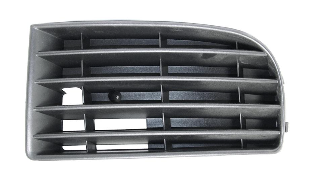 Решітка перед. бампера лів. без отв.под протитуманку