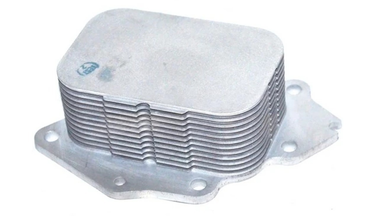 радиатор масляный Citroen Berlingo 08-> 1.6HDI 66KW   теплообменник (FAST)