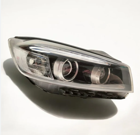 Фара передняя правая