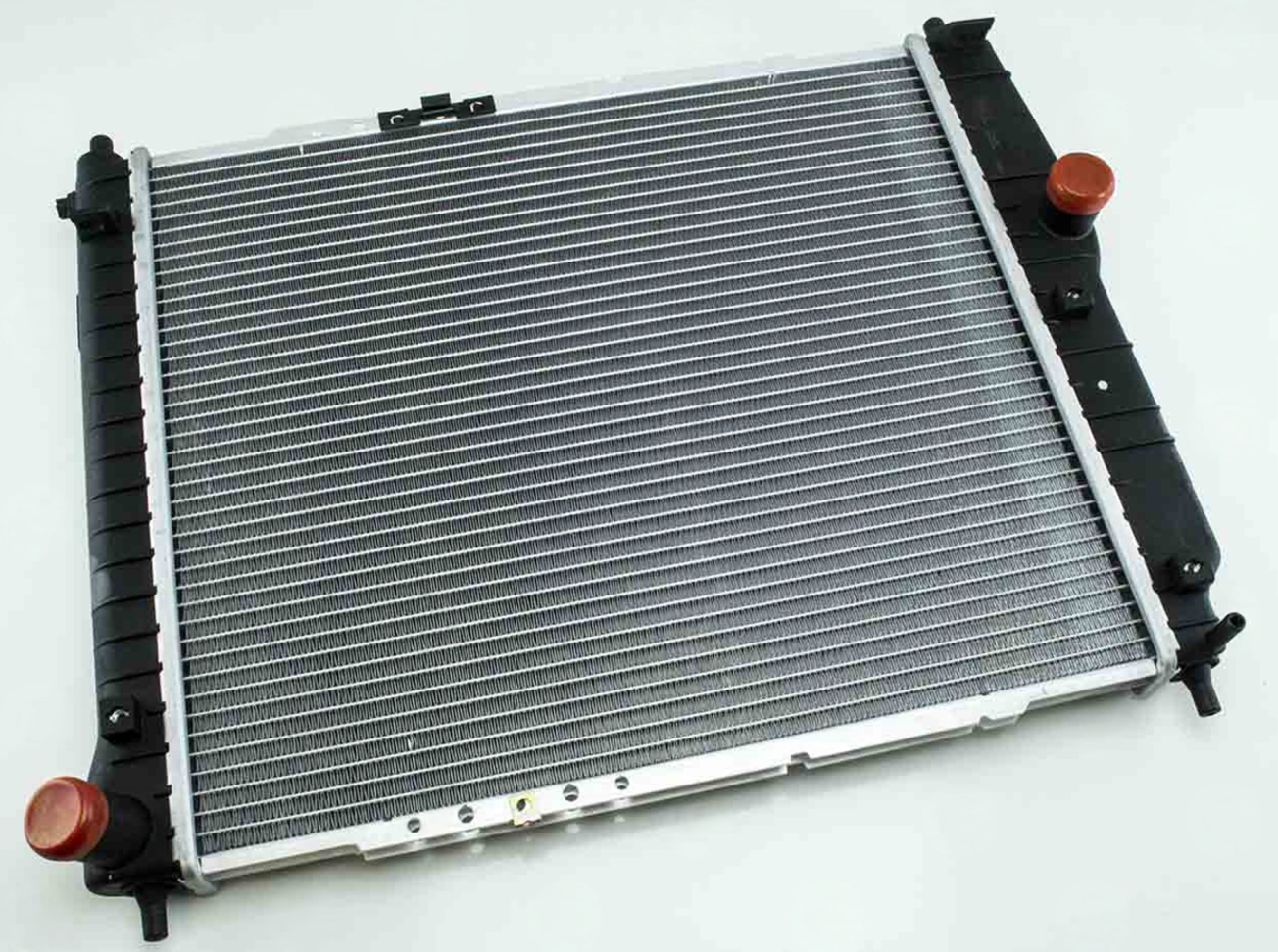 радиатор двиг.Chevrolet AVEO 1.5 механика (480мм) FSO