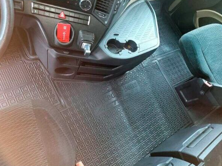 коврики салона Mercedes Actros 2011-2018 (плоский пол) борт 2,5см, с перемычкой 11931 - зображення 2