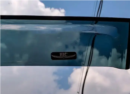 ветровик BMW X2 (F39) 2017-2022 (скотч) HIC