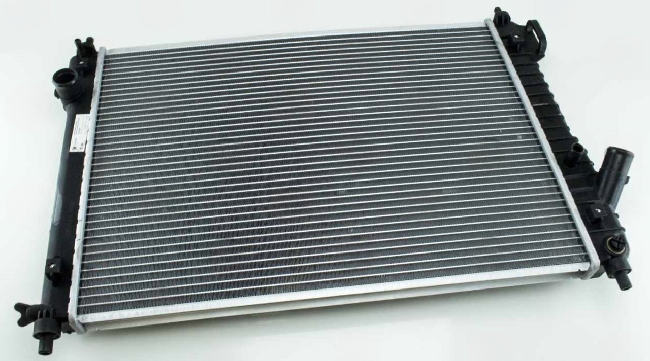 радиатор двиг.Chevrolet AVEO T255 (08-) 1.4, 1.6,  VIDA (12-) 1,5 автомат Luzar