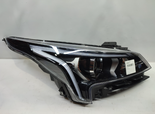 Фара передняя правая