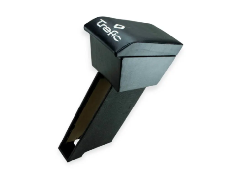 подлокотник Renault Trafic  черный  с вышивкой (кожзам)