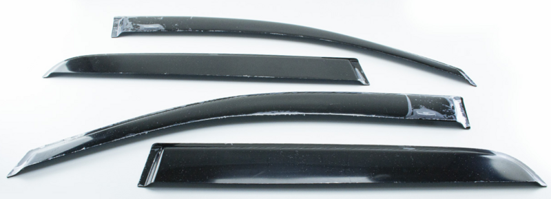 ветровик Toyota Hilux 2004-2015 (скотч) HIC