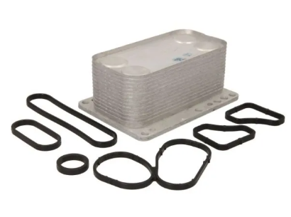 радиатор масляный Renault Scenic III, Trafic 2.0dCi  06-> теплообменник (THERMOTEC)