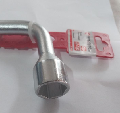 ключ балонный 22мм, длина ручки 350мм Intertool