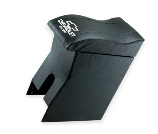 подлокотник Chevrolet Aveo  черный  с вышивкой (кожзам)