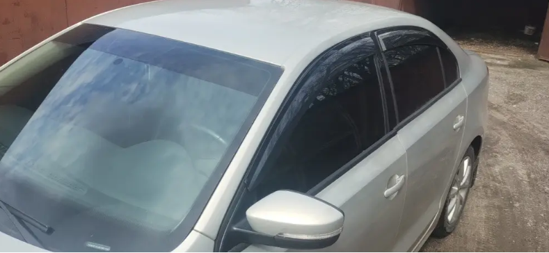 ветровик Volkswagen Jetta VI сед 2010-2019 (скотч) HIC VW44 - зображення 2