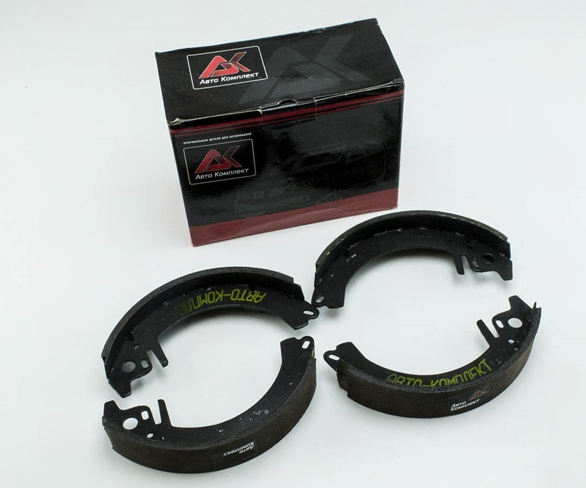 колодки торм.задние М-412 (Авто-Комплект) 11018