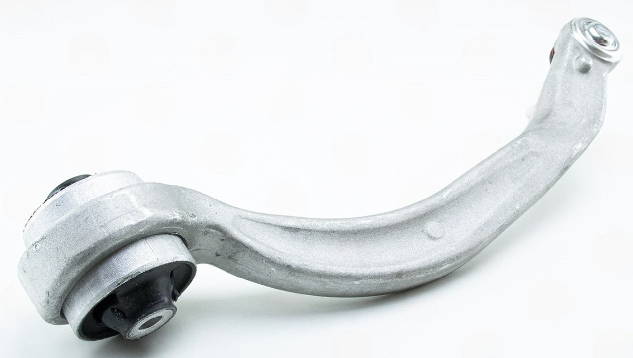 рычаг перед. подв. Audi A4 B7 (зад. нижний) правый R  (APLUS)