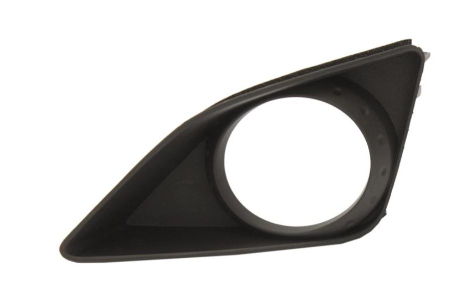 Решітка бампера перед. права с отв. SEDAN 08-