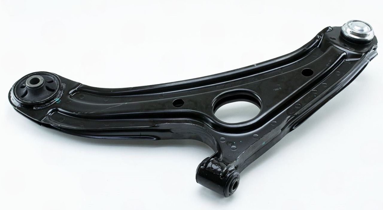 рычаг перед. подв. Hyundai Getz (02-10) нижний правый R  (APLUS)