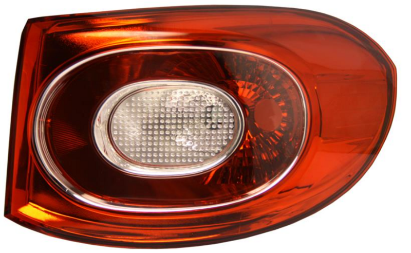 ліхтарь задний прав.зовнішній без патрона