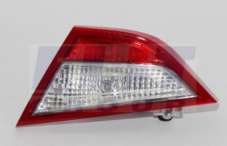 ліхтарь задний правий внутр.